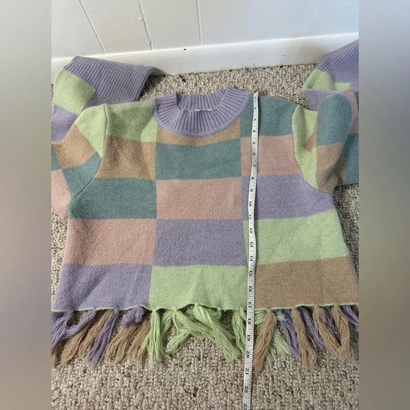 Storia Purple and Green Crew Neck Sweater Geometric Design with fringe size M - Picture 6 of 7